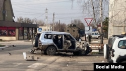 Автомобиль Валерия Чайки после взрыва, Старобельск, Луганская область, 1 апреля 2024 года